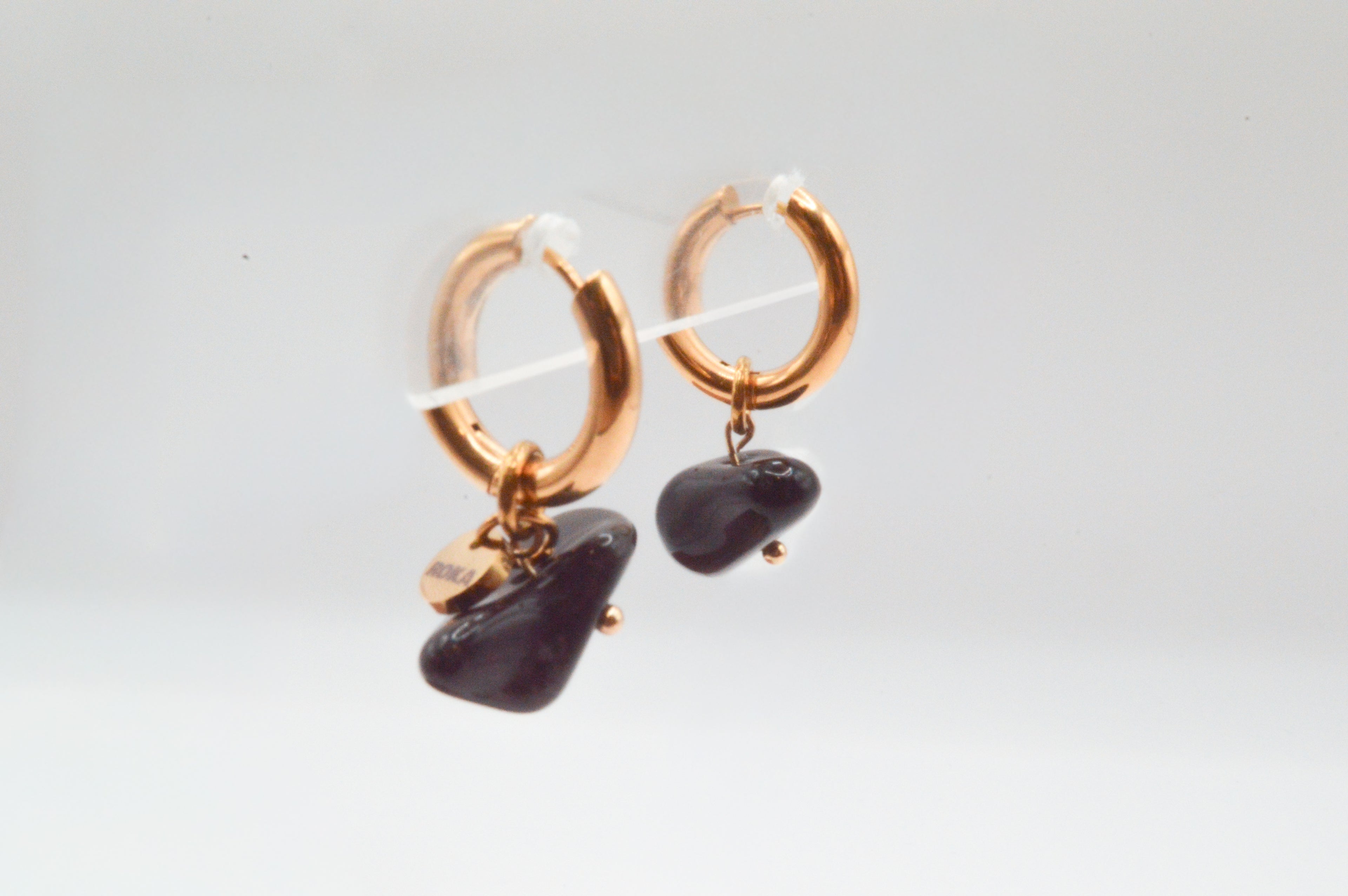 Arracada Onix Negro Nugget